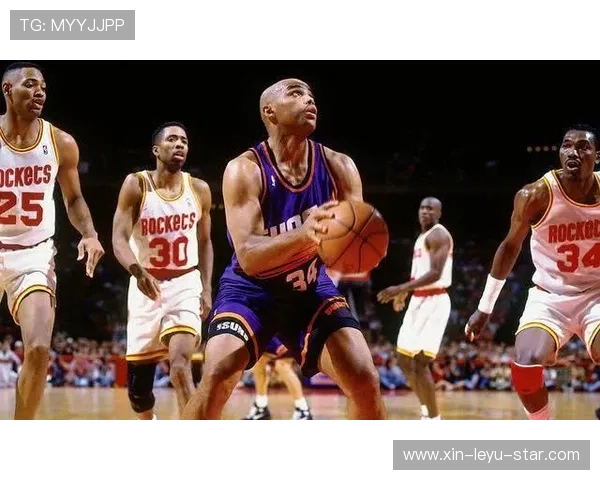 巴克利内线强攻效率提升明显，拉开与同时代大前锋差距